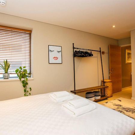 Modern 3 Bedroom Apartment In Paddington لندن المظهر الخارجي الصورة